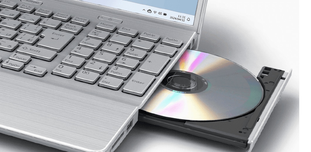 DVDスーパーマルチドライブ内蔵