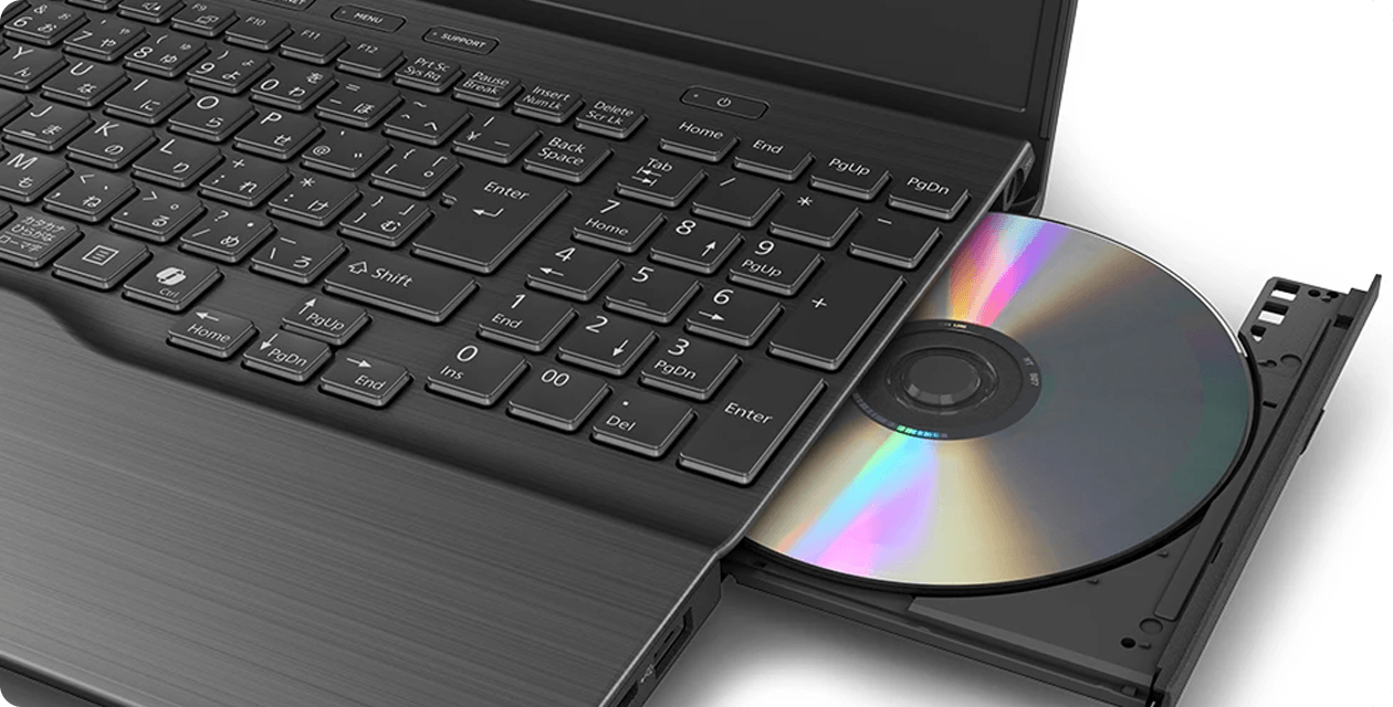 DVDやCDが使える光学ドライブ